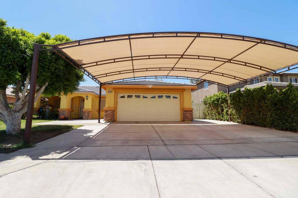 Coachella, CA 92236,83153 Camino Bahia