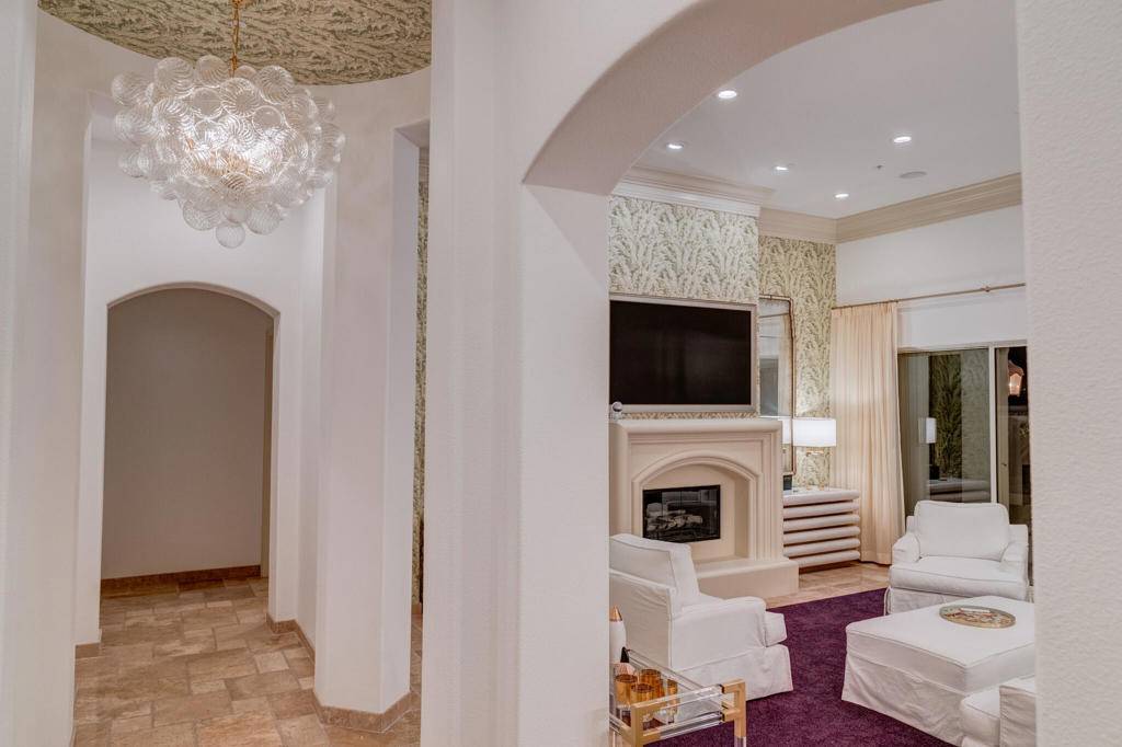 Palm Springs, CA 92264,595 E Bogert TRL