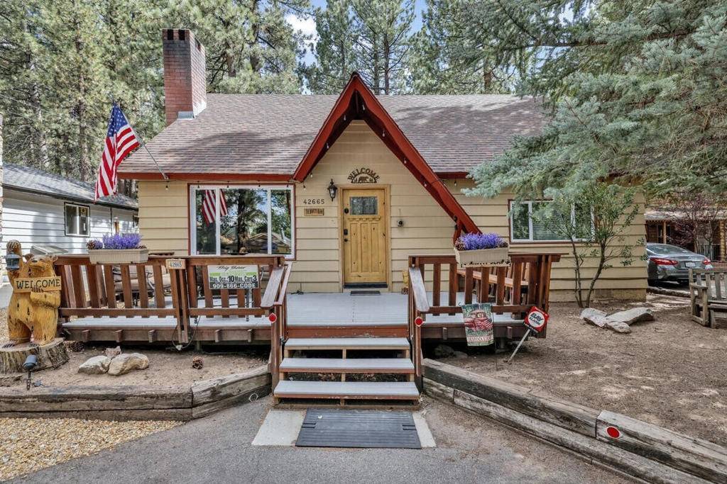 Big Bear, CA 92315,42665 Peregrine AVE