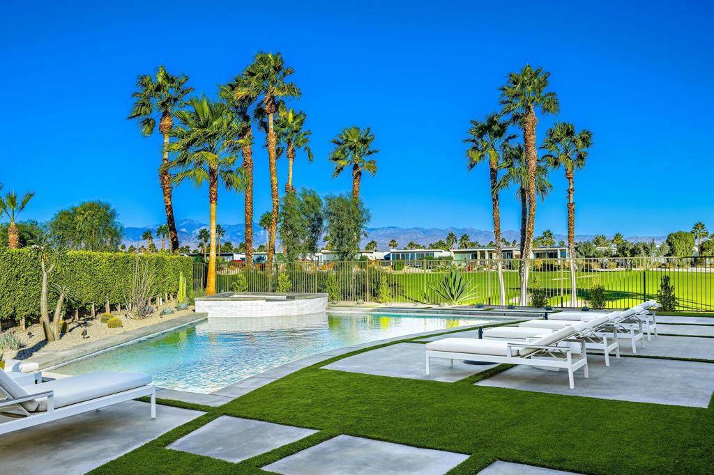 Palm Springs, CA 92262,4487 Alcala WAY