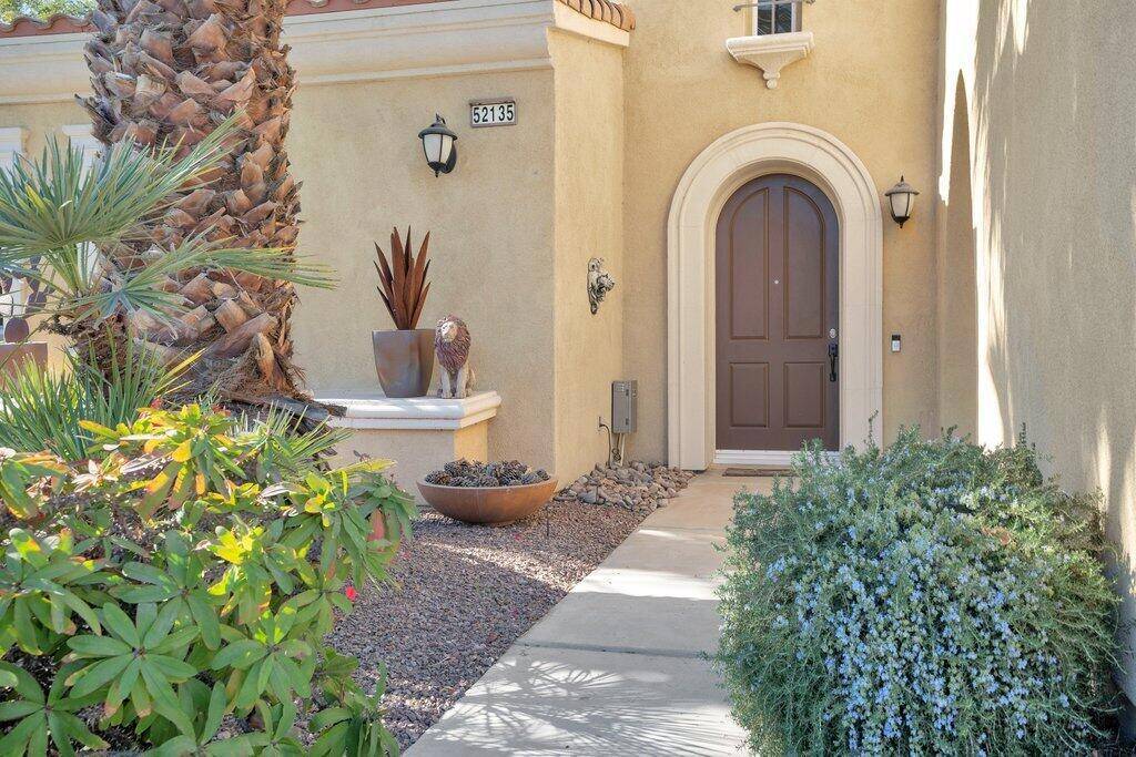 La Quinta, CA 92253,52135 Shining Star LN