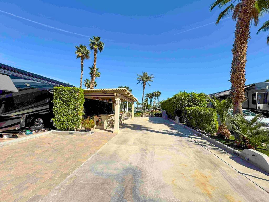 Indio, CA 92201,80394 Avenue 48 #225