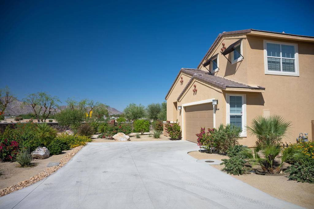 La Quinta, CA 92253,52298 Rosewood LN