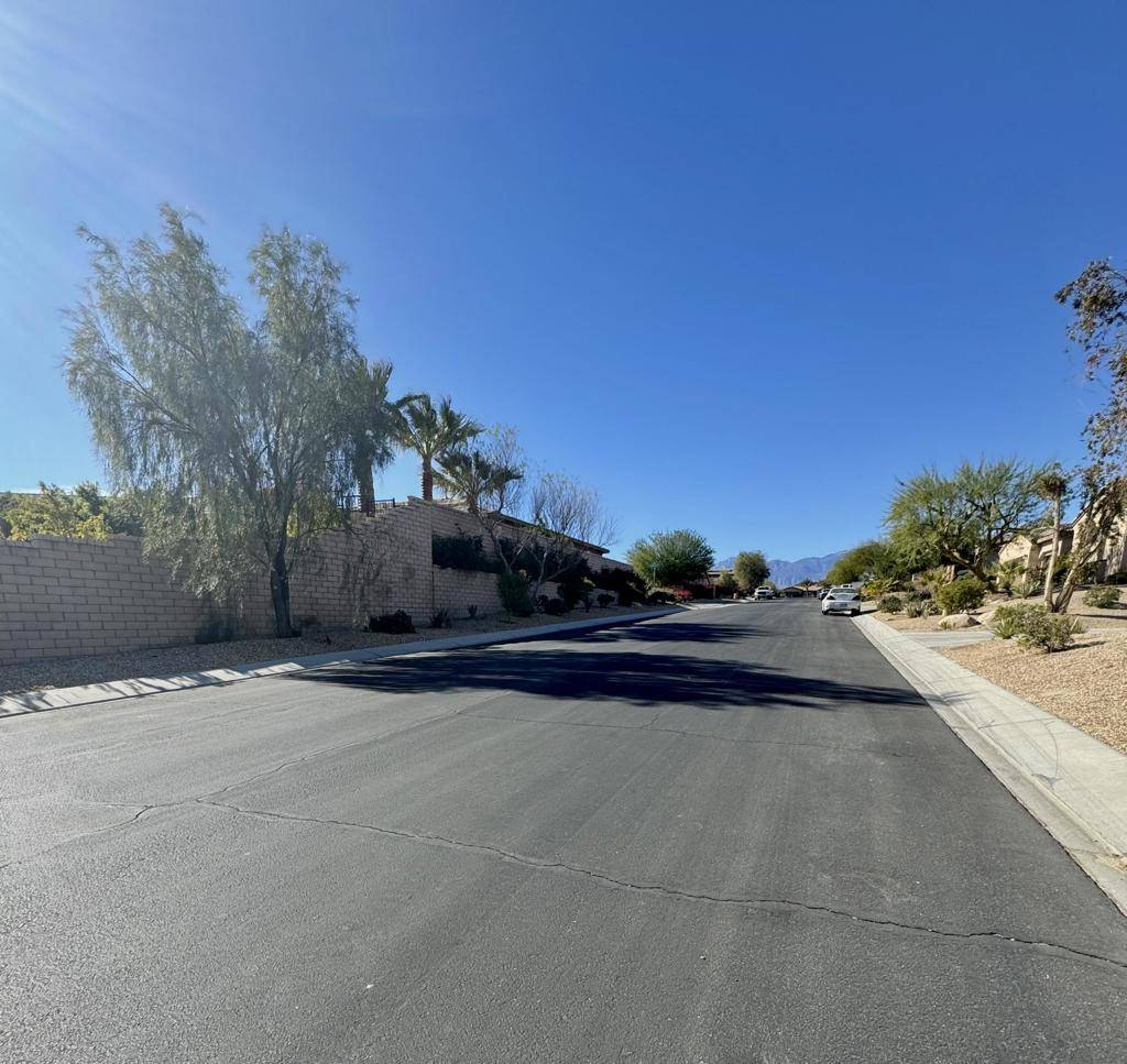 Palm Desert, CA 92211,73740 Kandinsky WAY