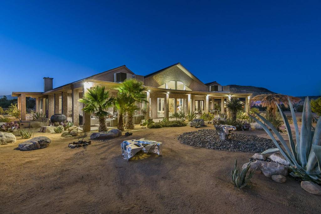 Pioneertown, CA 92268,3569 Calmada RD