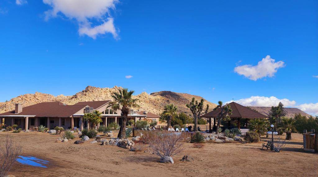 Pioneertown, CA 92268,3569 Calmada RD