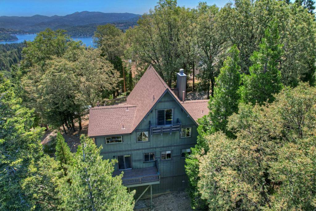 Lake Arrowhead, CA 92352,273 Shasta DR