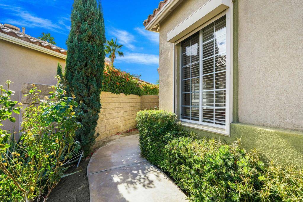 Indio, CA 92201,45785 Spyglass Hill ST