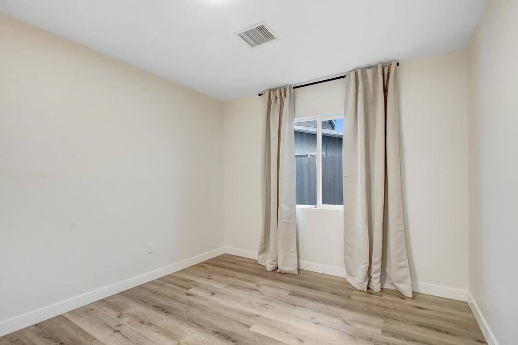 Palm Springs, CA 92262,458 W Bon Air DR