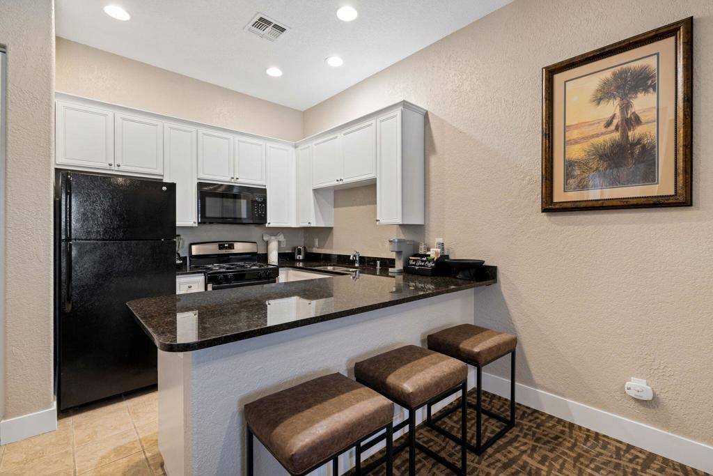 La Quinta, CA 92253,50700 Santa Rosa PLZ #1