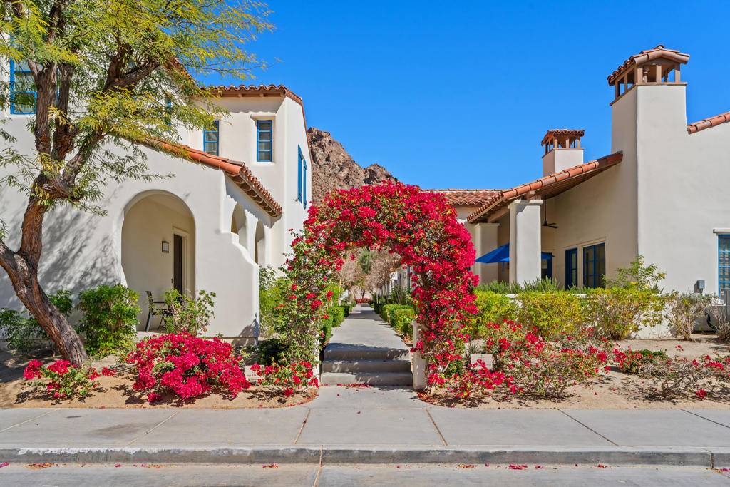 La Quinta, CA 92253,48472 Legacy DR