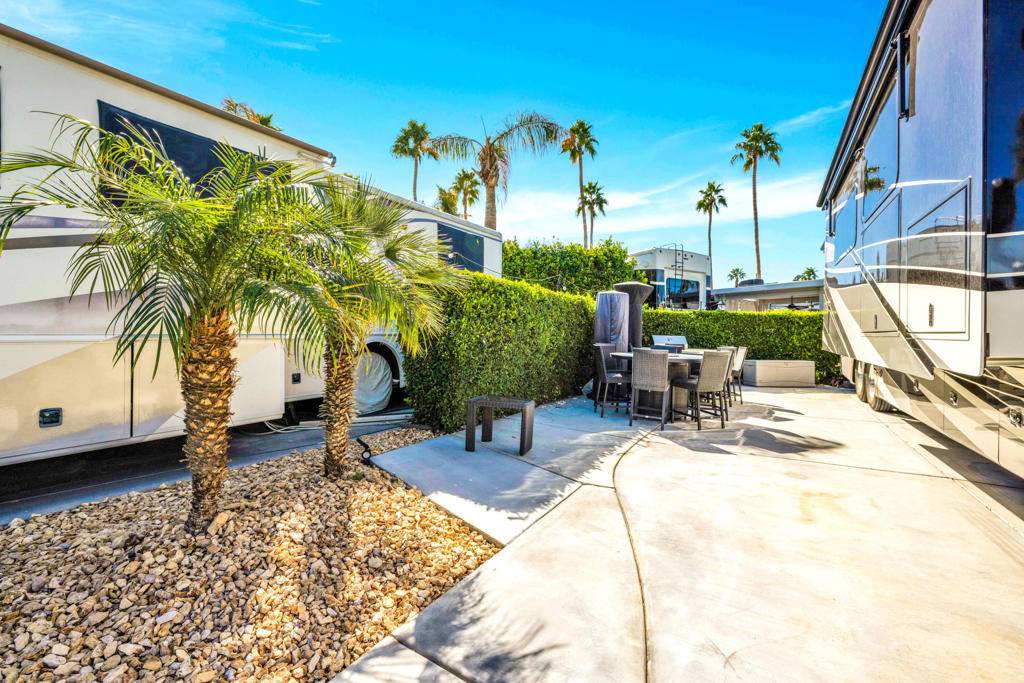 Cathedral City, CA 92234,69411 Ramon Road #427