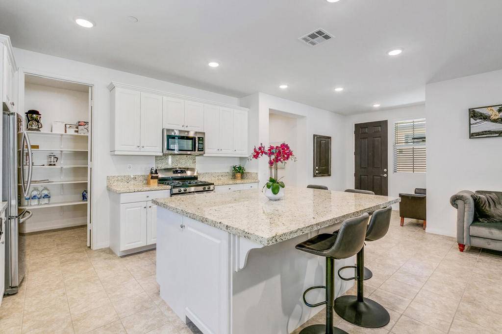 Indio, CA 92201,49337 Nicholson CT