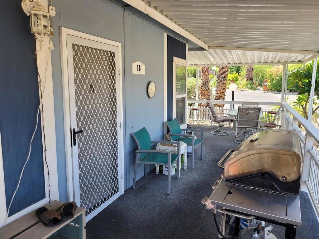 Palm Desert, CA 92260,16 Flying F DR