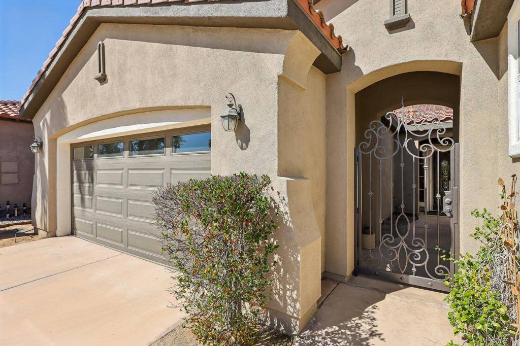 La Quinta, CA 92253,81638 Prism DR