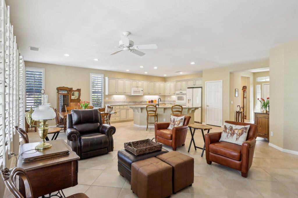 La Quinta, CA 92253,81638 Prism DR