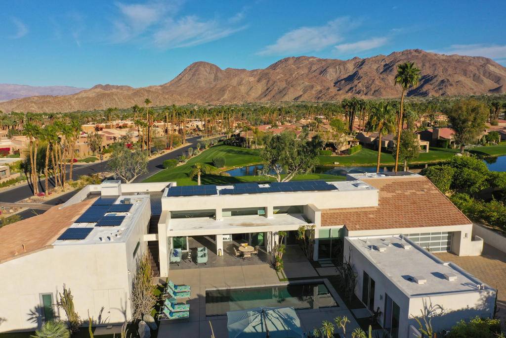 Palm Desert, CA 92260,49120 Sunrose LN
