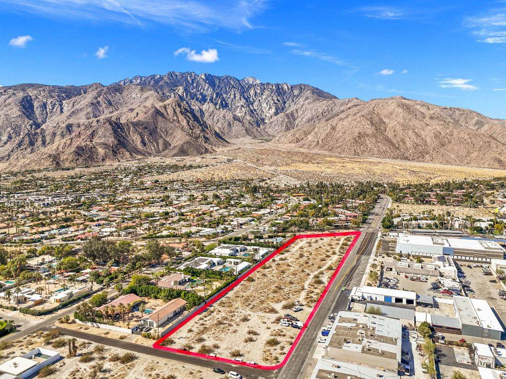 Palm Springs, CA 92262,305 San Rafael DR