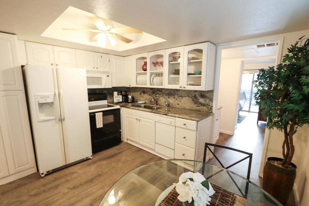 Desert Hot Springs, CA 92240,9645 Spyglass #72