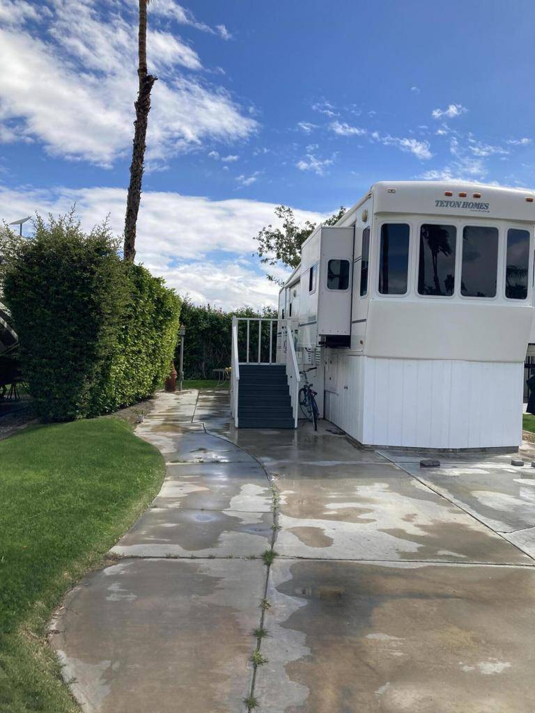 Cathedral City, CA 92234,69411 Ramon RD #907