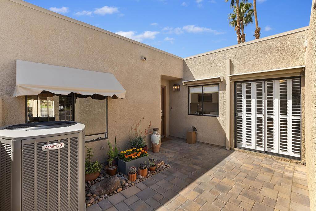 Palm Desert, CA 92260,72499 Desert Flower DR