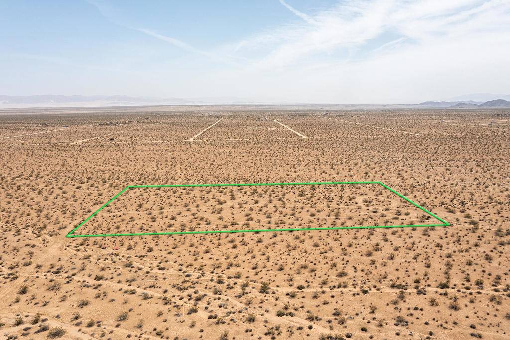 Joshua Tree, CA 92252,127 Mercury DR