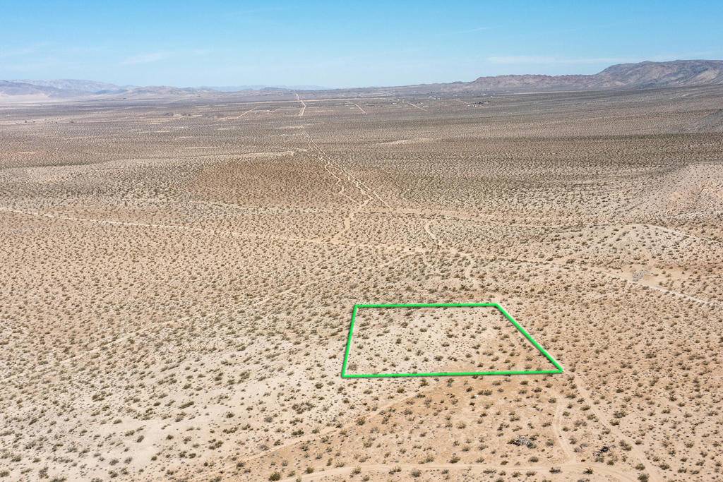 Johnson Valley, CA 92285,212 Rattlesnake Canyon RD