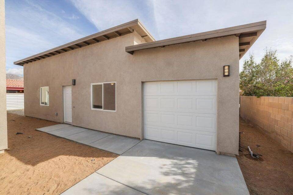 Desert Hot Springs, CA 92240,66099 3rd ST