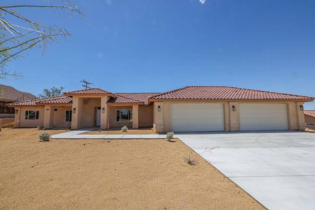 Joshua Tree, CA 92252,7160 Olympic RD