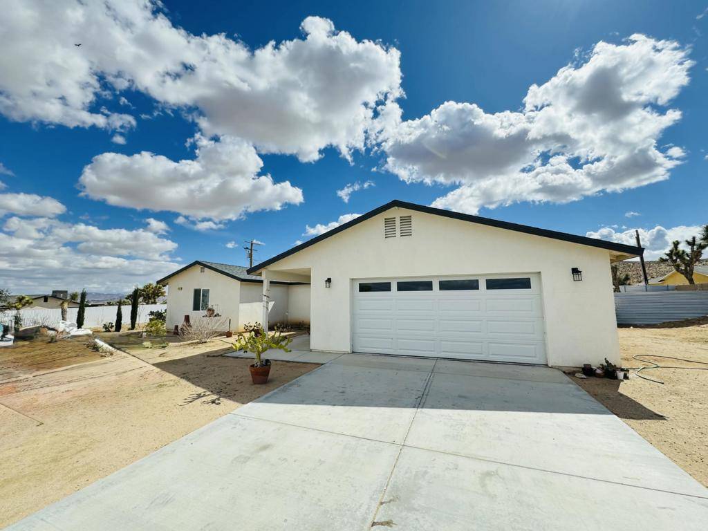 Yucca Valley, CA 92284,58533 Buena Vista DR