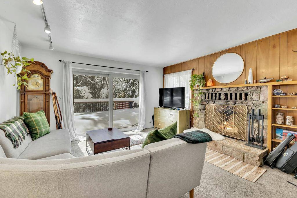 Idyllwild, CA 92549,52660 Sylvan WAY