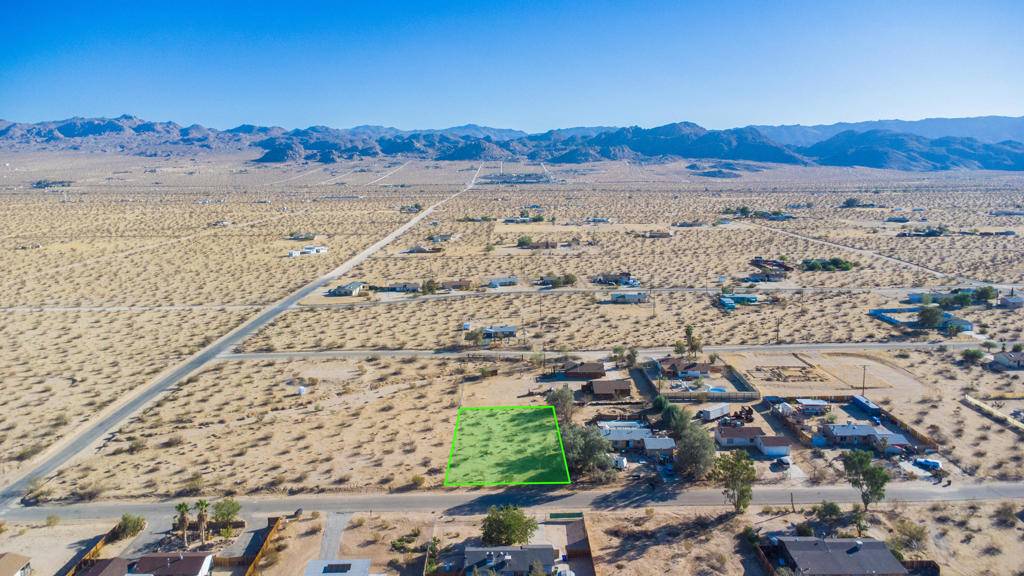 Joshua Tree, CA 92252,63647 Walpi Dr DR