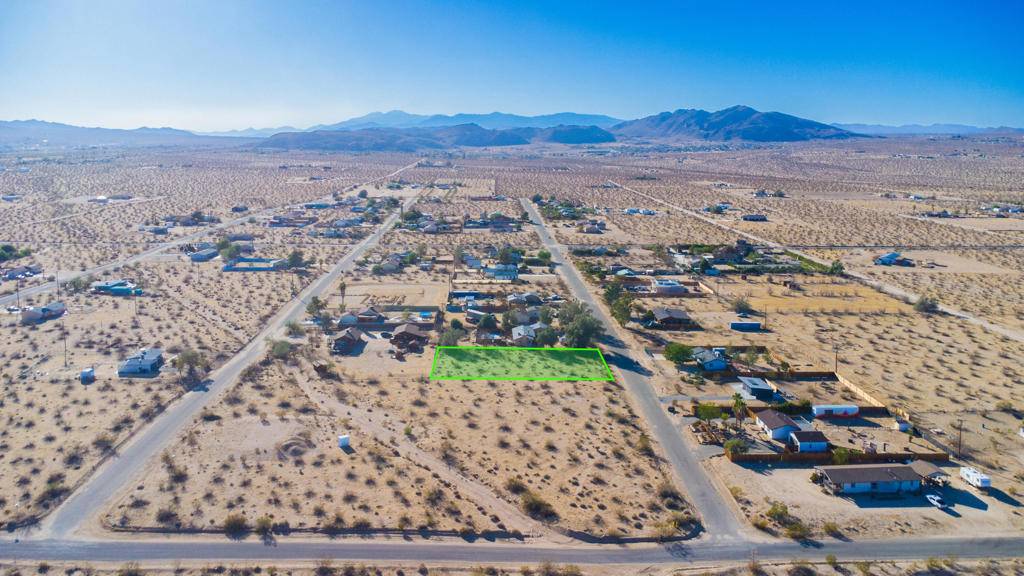 Joshua Tree, CA 92252,63647 Walpi Dr DR