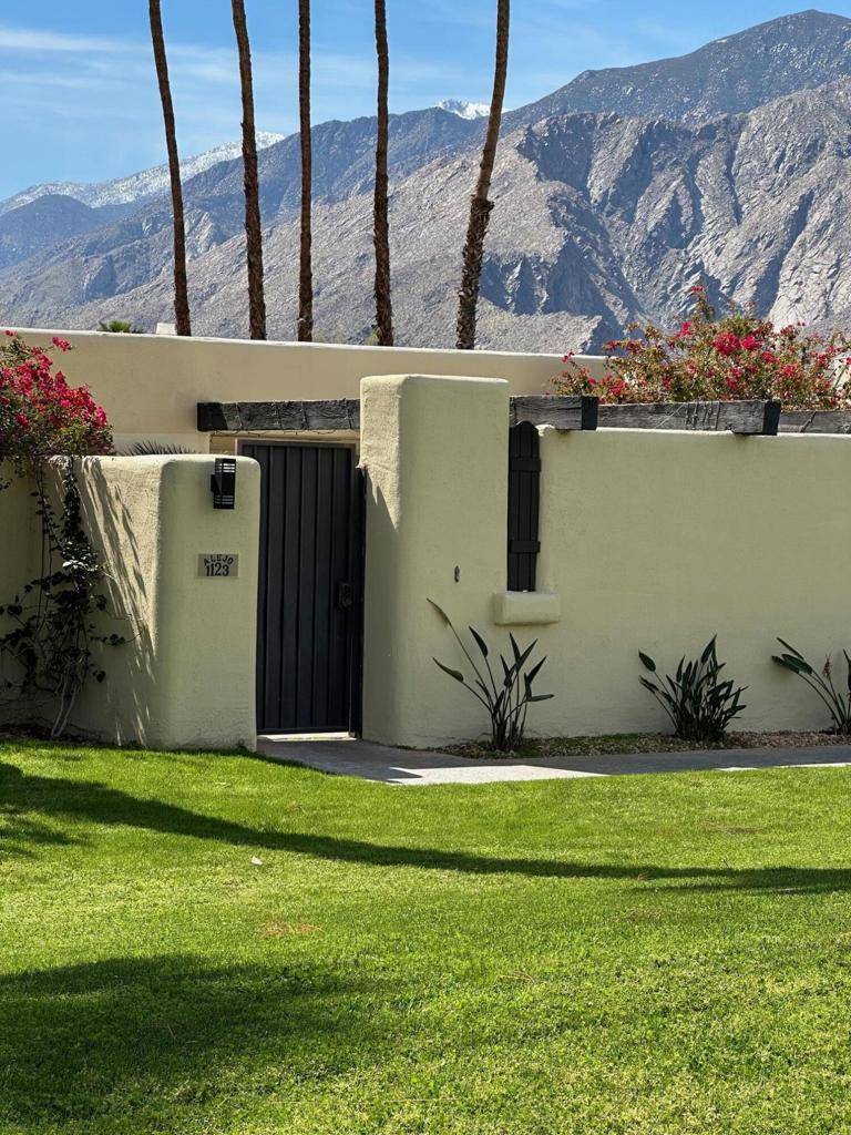 Palm Springs, CA 92262,1125 E Alejo RD