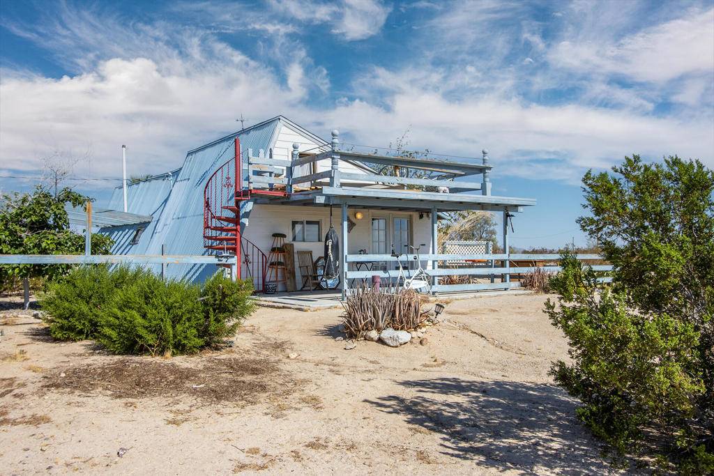 Joshua Tree, CA 92252,66673 Daisy LN