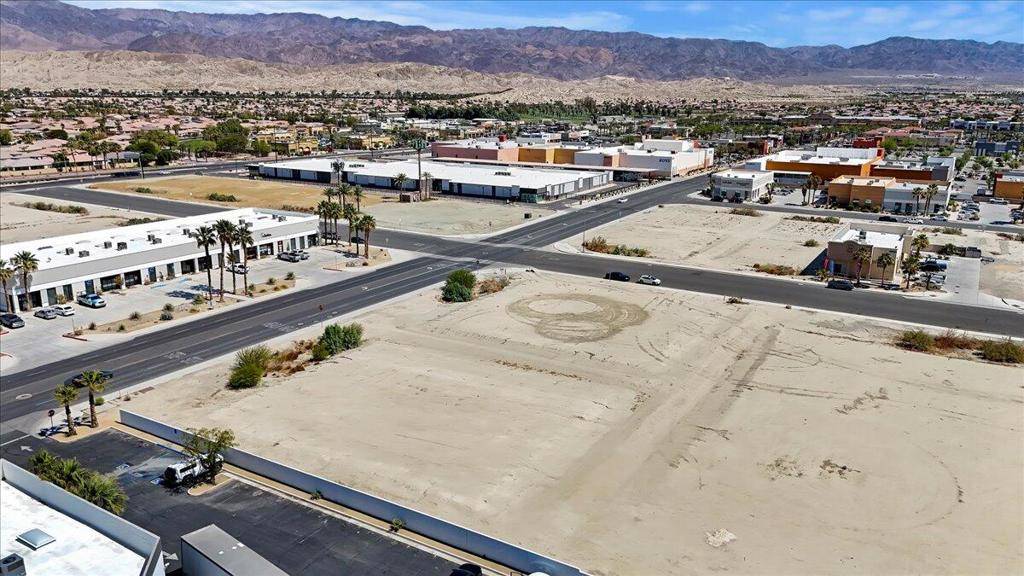 Indio, CA 92203,12345 Showcase Pkwy