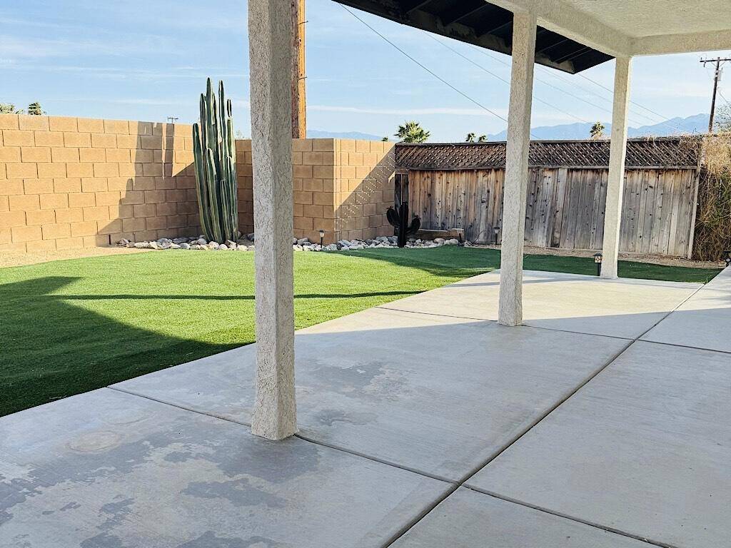 Desert Hot Springs, CA 92240,9638 San Simeon DR