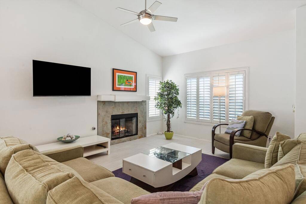 Palm Springs, CA 92262,2340 N Paseo De Anza