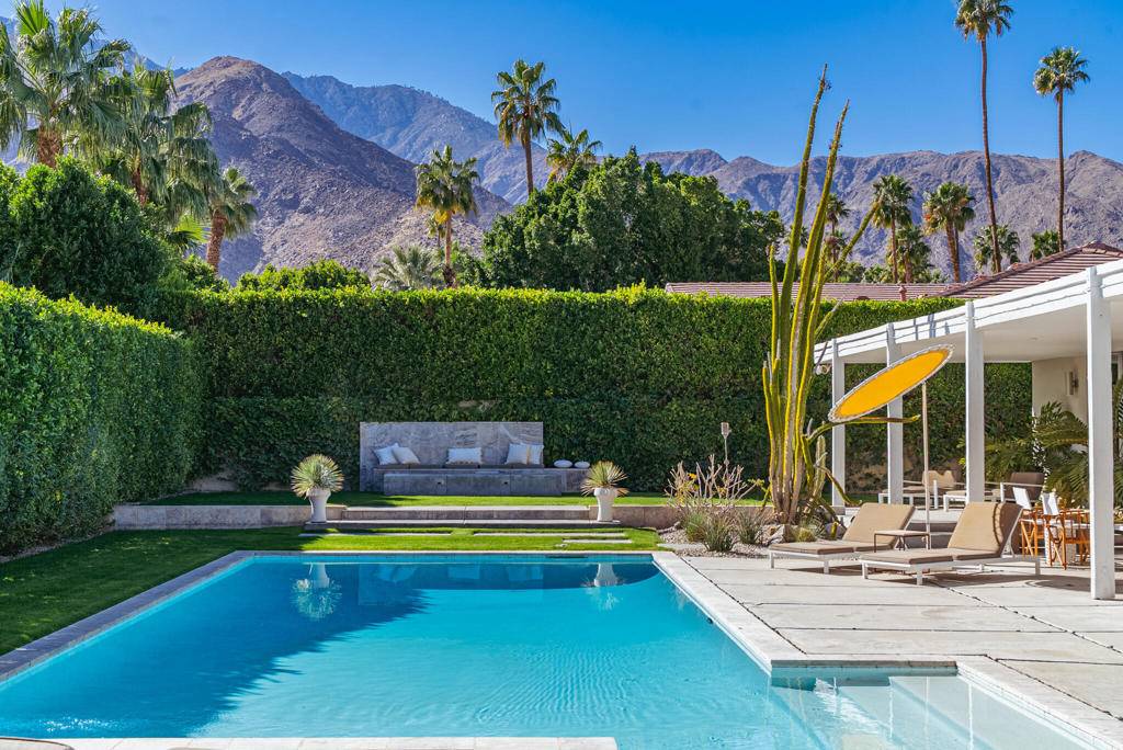 Palm Springs, CA 92262,325 W Vista Chino