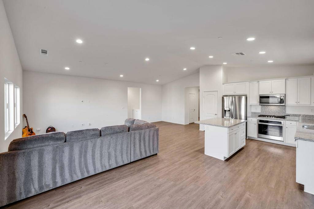 Indio, CA 92203,44660 Beringer Dr DR