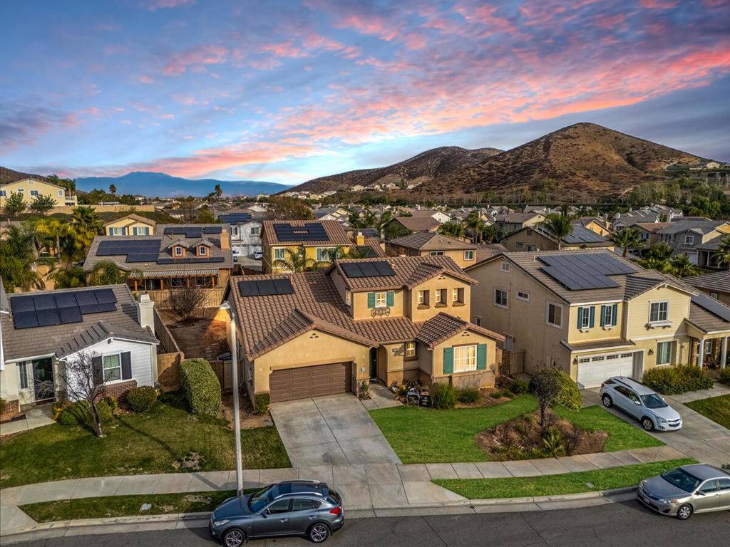 Lake Elsinore, CA 92532,34280 Lupine CT