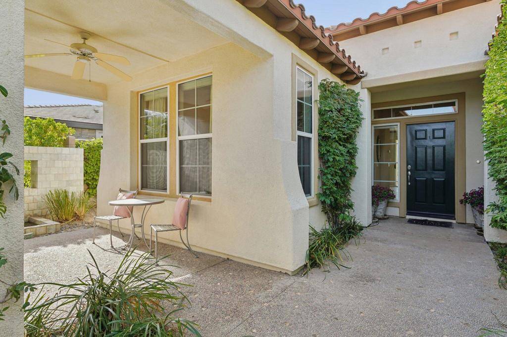 La Quinta, CA 92253,61021 Desert Rose DR