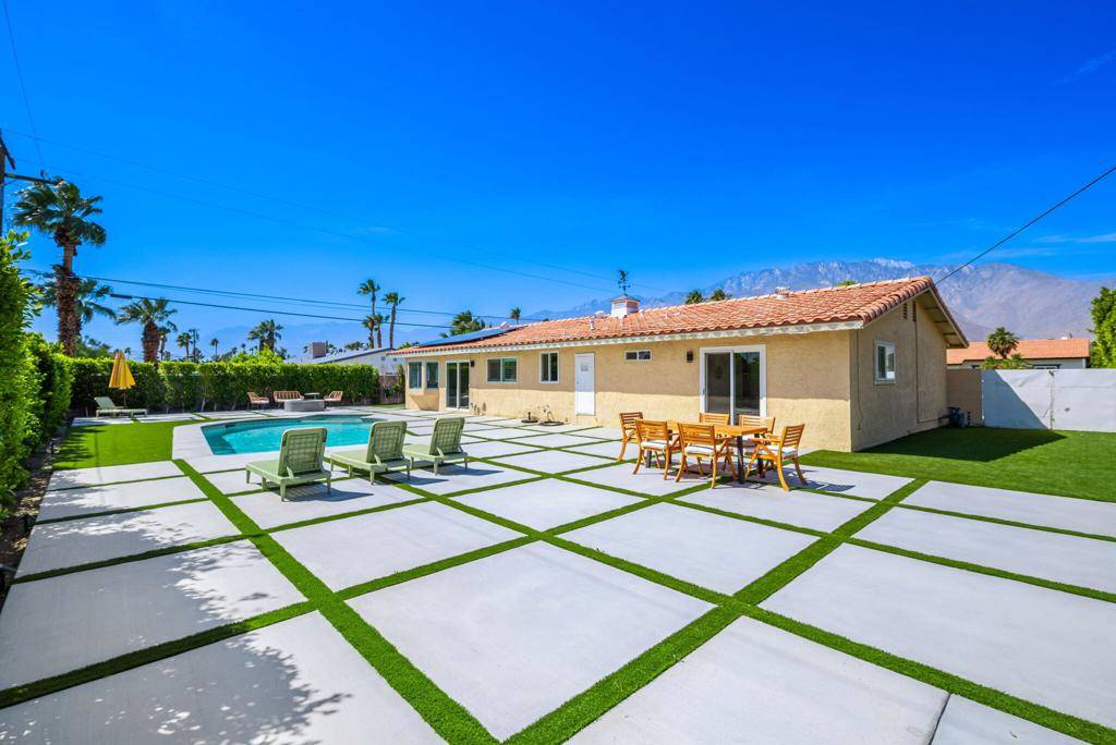 Palm Springs, CA 92262,2240 N San Gorgonio RD