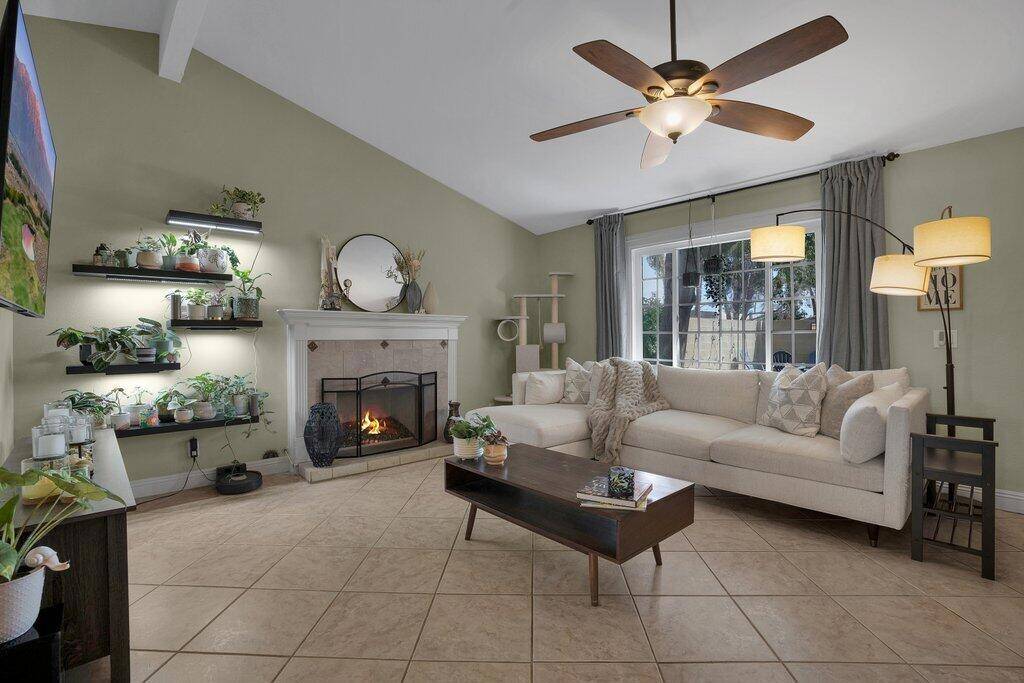 La Quinta, CA 92253,51925 Avenida Vallejo