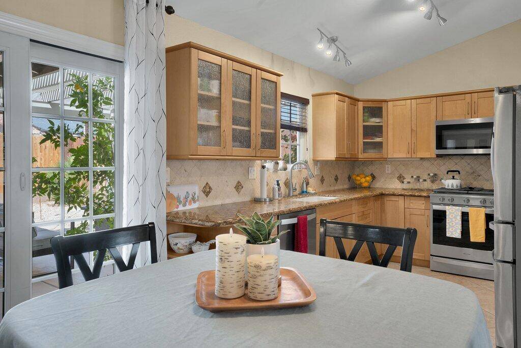 La Quinta, CA 92253,51925 Avenida Vallejo