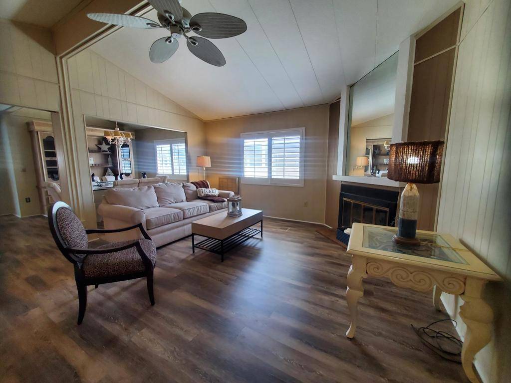 Palm Desert, CA 92260,74647 Azurite CIR E