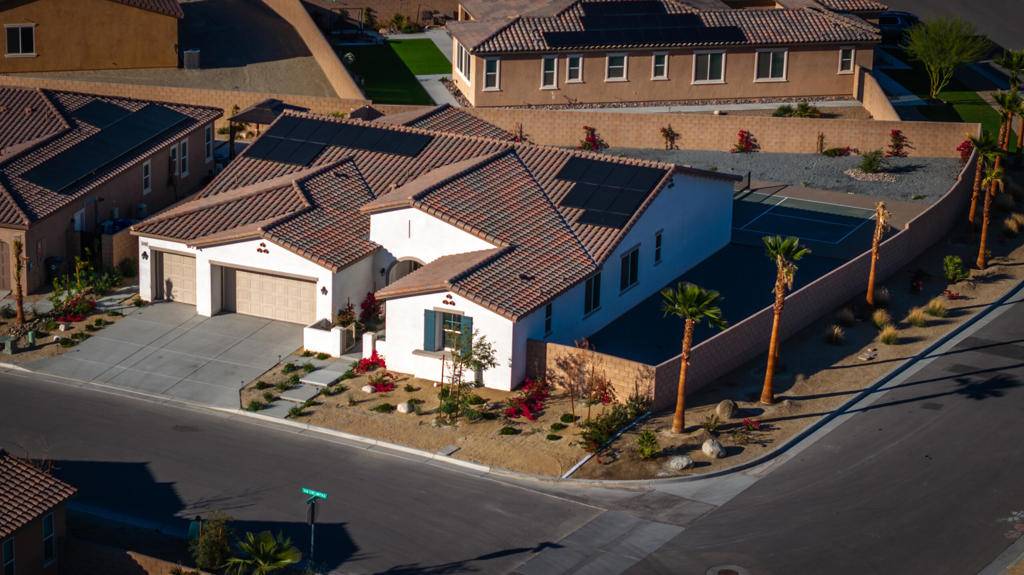 La Quinta, CA 92253,81918 Via Encinitas