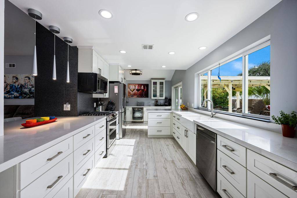 Palm Desert, CA 92260,72915 Skyward WAY