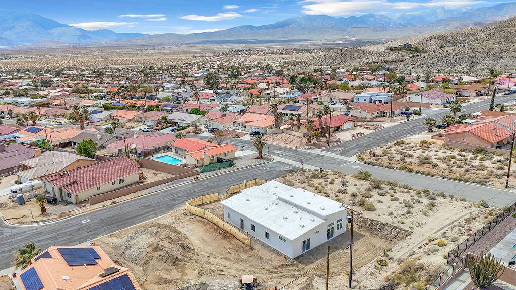 Desert Hot Springs, CA 92240,66778 Casa Grande DR