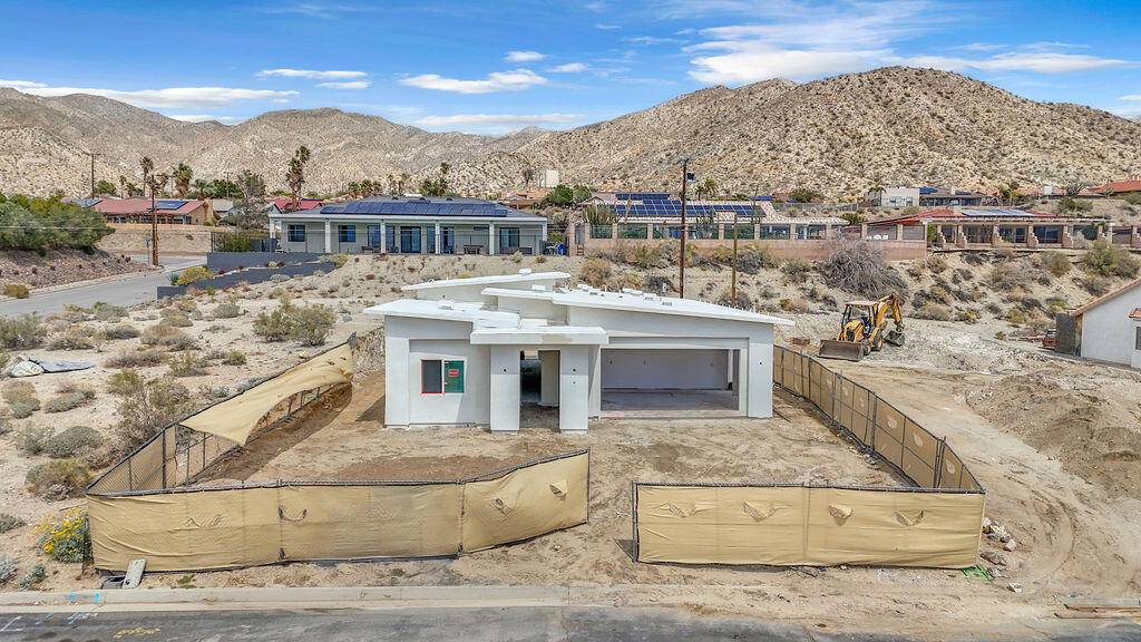 Desert Hot Springs, CA 92240,66778 Casa Grande DR
